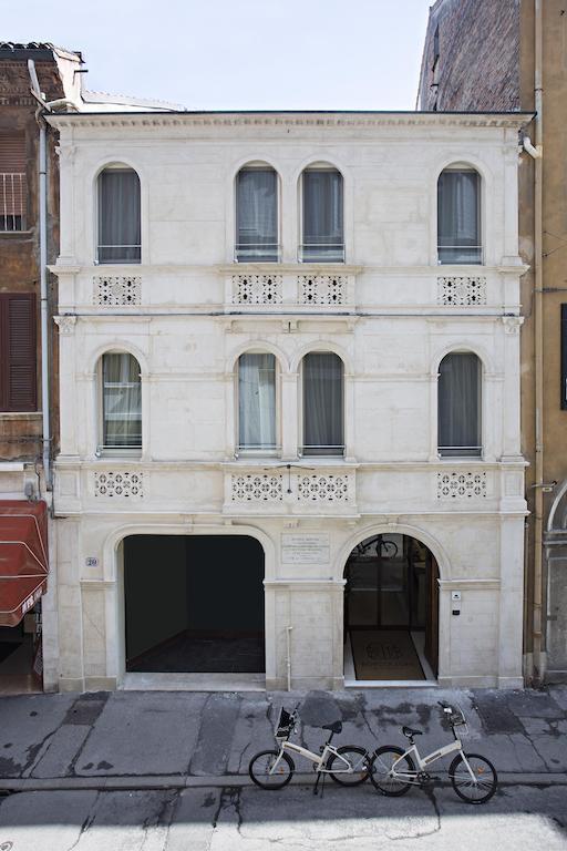 Borgoleoni 18 - Room And Breakfast Ferrara Exterior photo