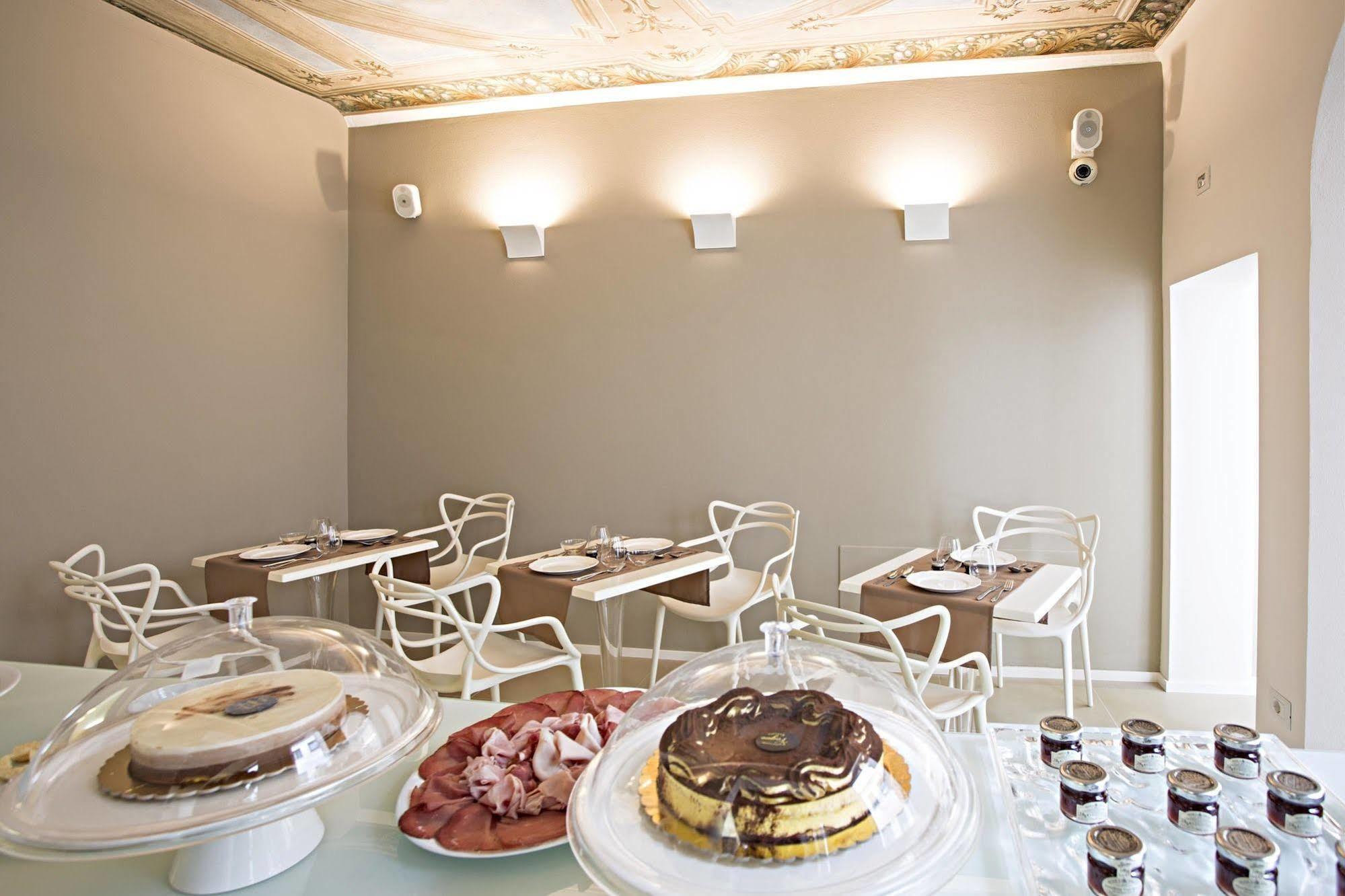 Borgoleoni 18 - Room And Breakfast Ferrara Exterior photo